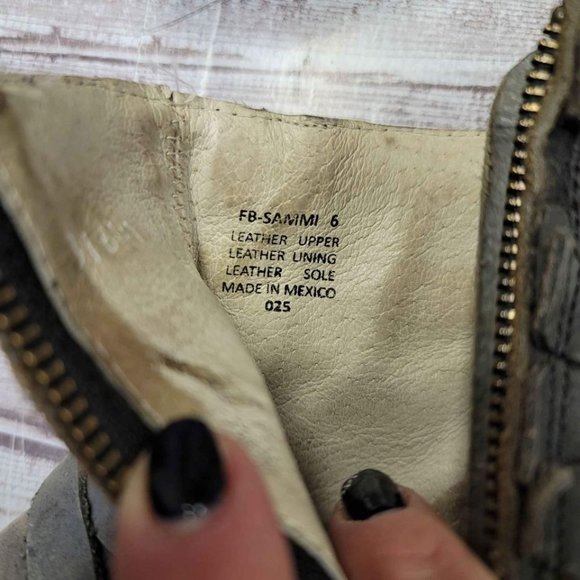 FreeBird Sammi Booties - Picture 2 of 8